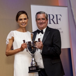 Prism-Executive-Winner-Best-New-Agency-presented-by-Richard-Thorne-Senior-Director-SIA