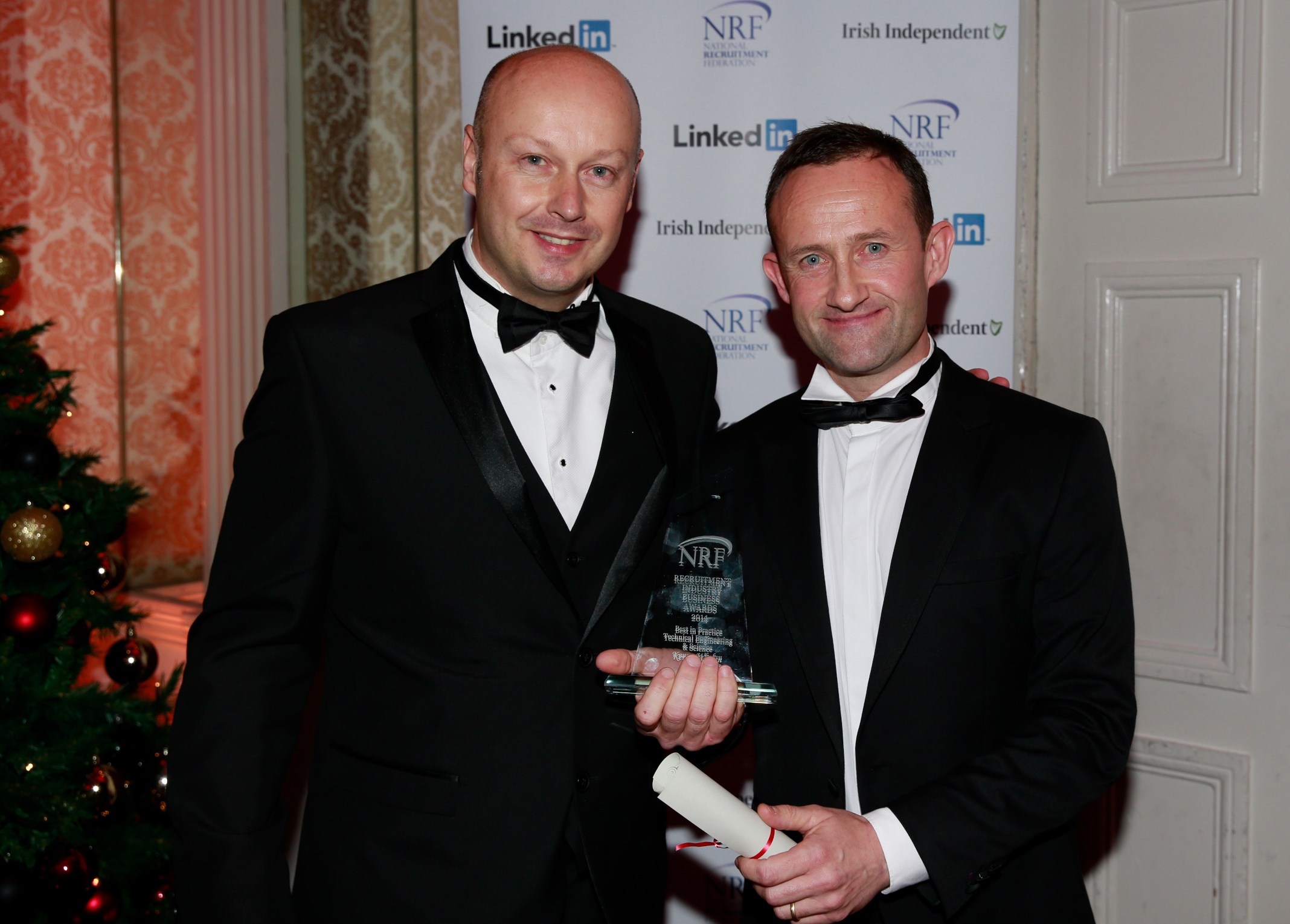 Stephen Barnhurst from Broadbean presents the Award for Best in Practice Technical Engineering and Science to Kenny Whelan at the NRF Awards